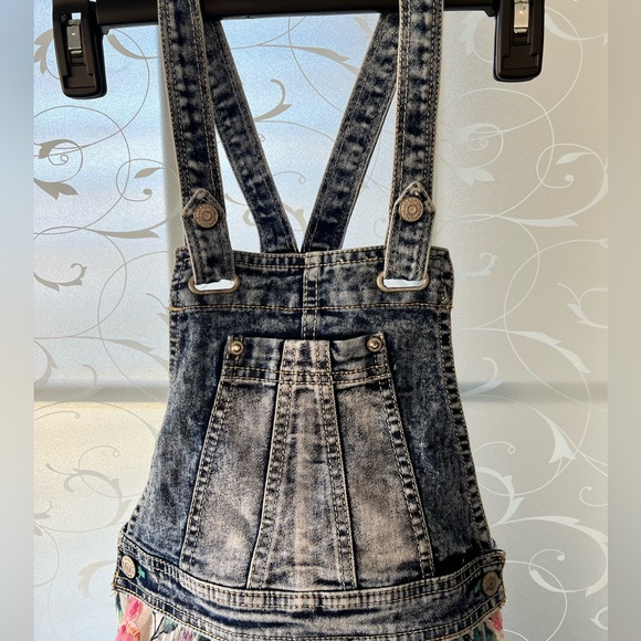 Jordache girls size M (7-8) overall lace skirt dress. Skirt has lining. - Picture 2 of 9